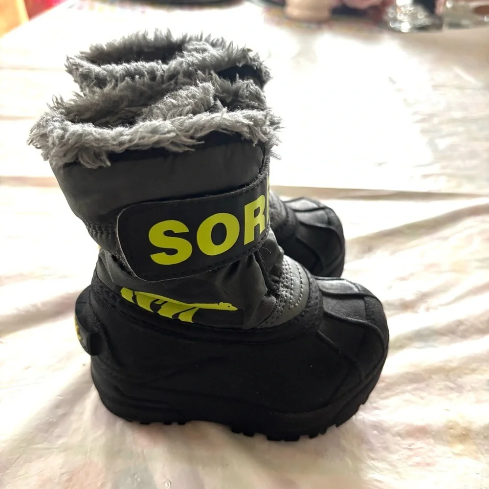 Sorel Snow Commander Black Yellow Boots Faux Fur Lined SZ 5 Worn 1X
